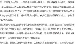 对手禁区内手球送点！姆巴佩主罚稳稳命中双响！